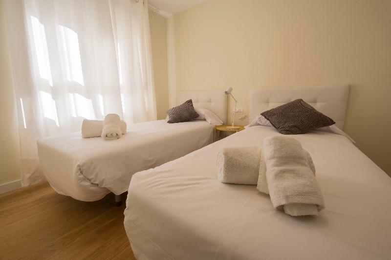 Hq Rooms Apartments San Vicente Валенсия Екстериор снимка