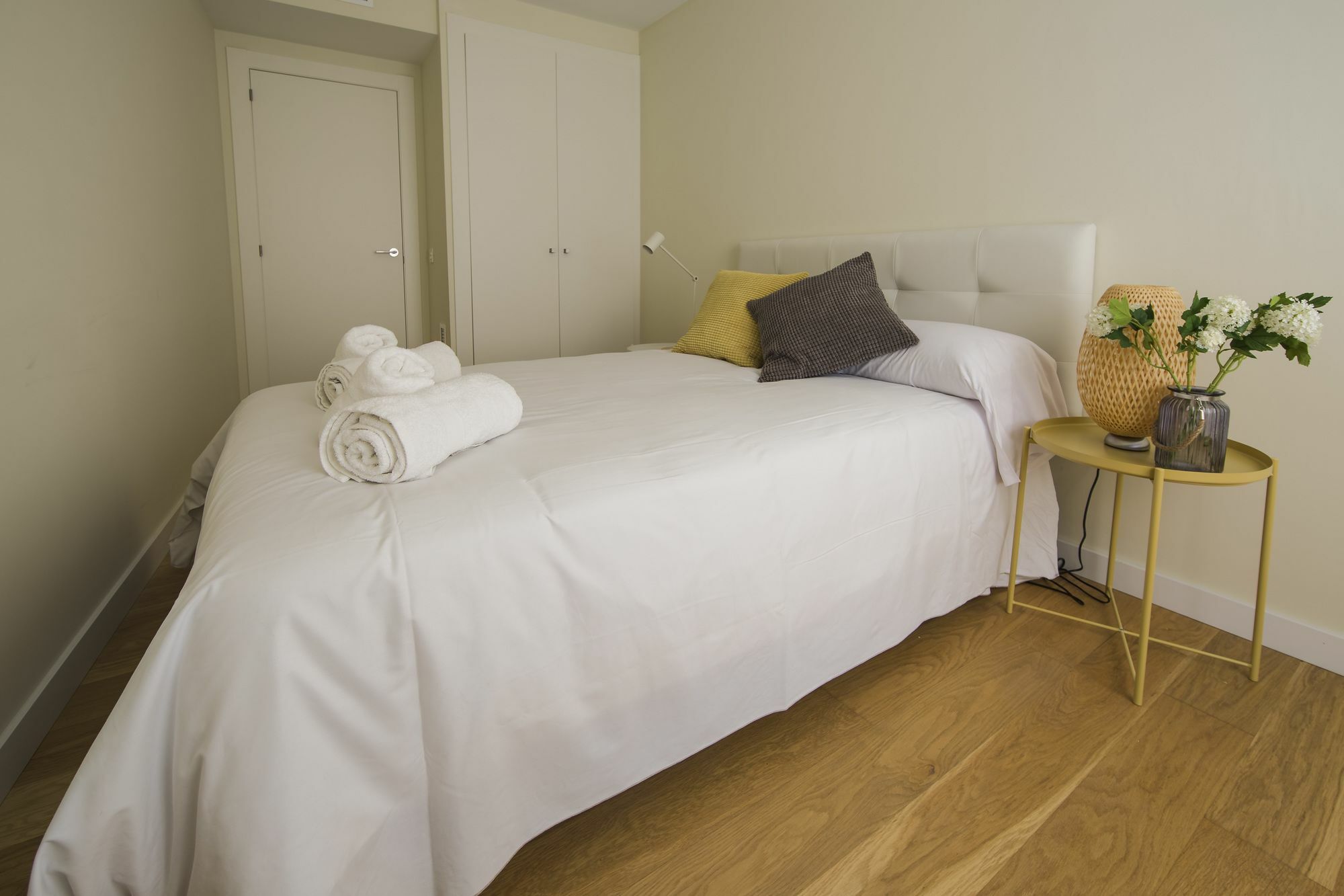 Hq Rooms Apartments San Vicente Валенсия Екстериор снимка